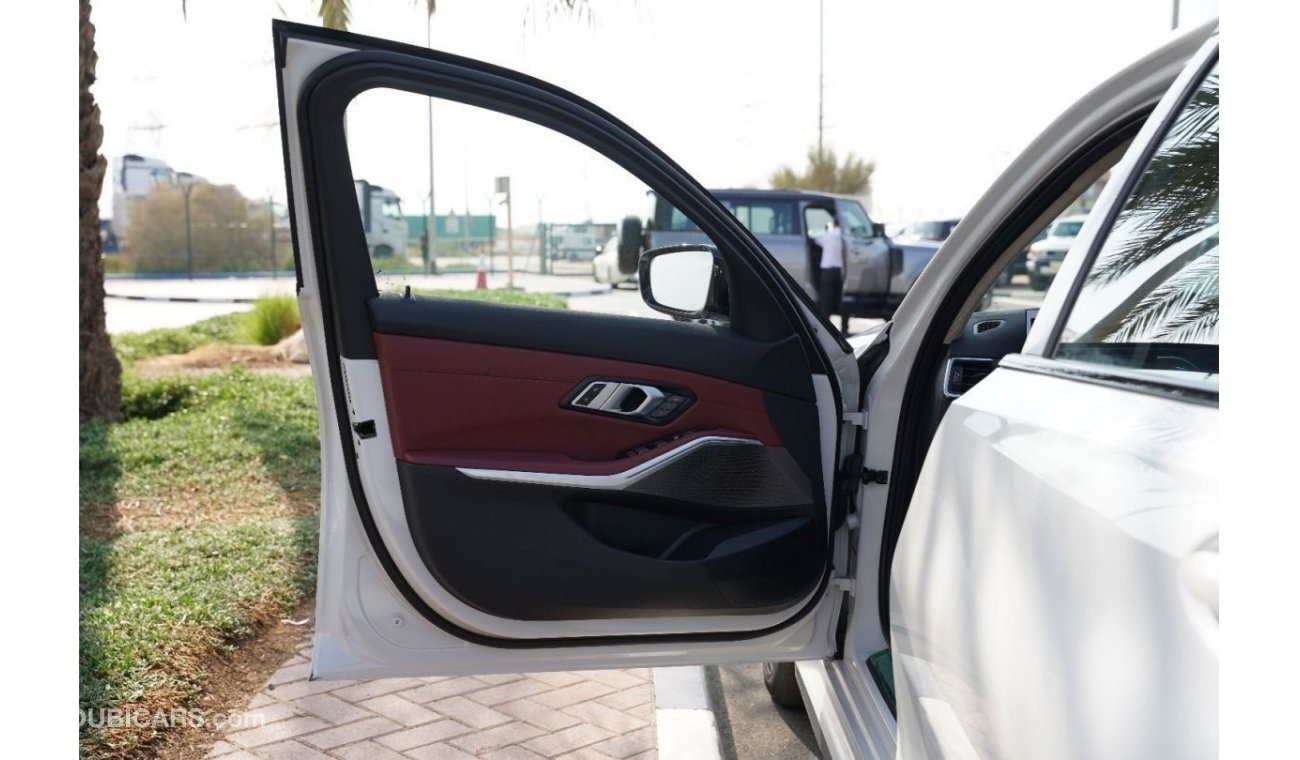 بي أم دبليو i3 2024 BMW I3 E-DRIVE 40L White RED 0KM