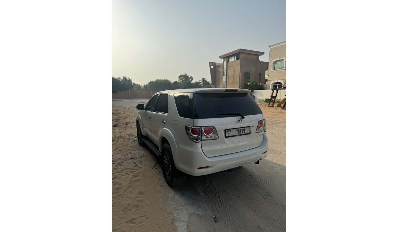 Toyota Fortuner SRS