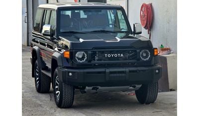 Toyota Land Cruiser 70 40 years edition top option zero km