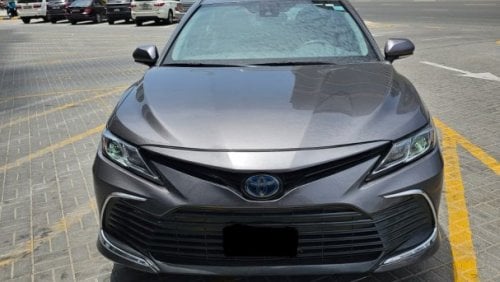 Toyota Camry 2.5 LE Hybrid