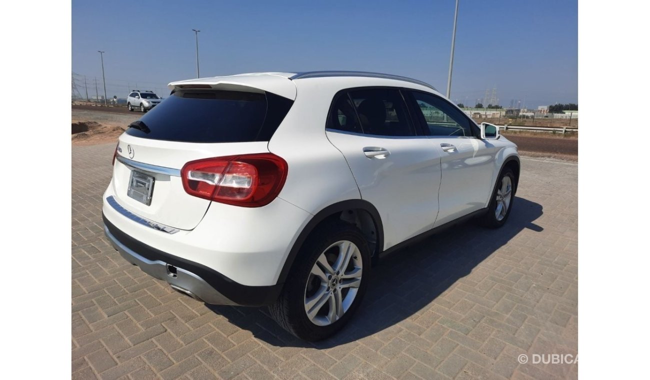 Mercedes-Benz GLA 250 Std Mercedes GLA250 2018 full option