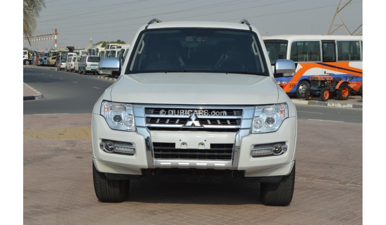 Mitsubishi Pajero Full option clean car accident free