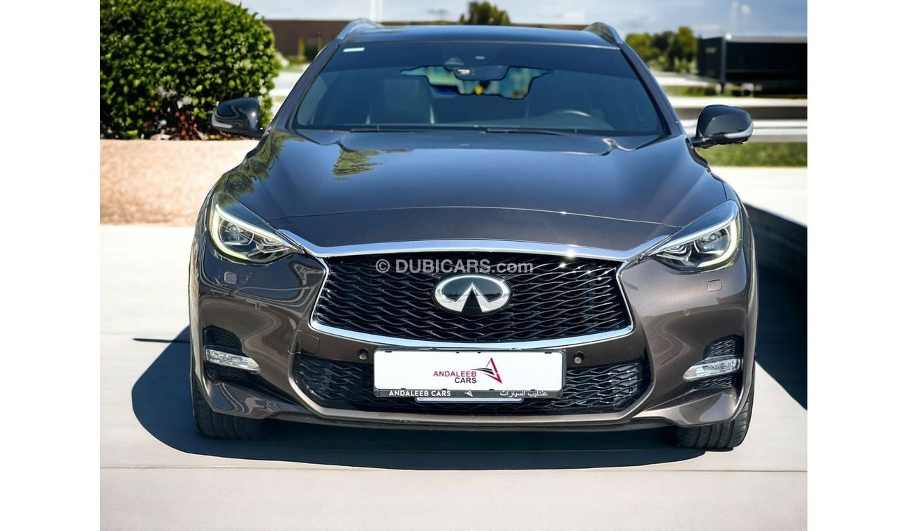 إنفينيتي Q 30 AED 720 PM | INFINITI Q30 2.0TC  |  GCC SPECS |FULL OPTION | FUEL ECONOMICAL | 0% DOWNPAYMENT