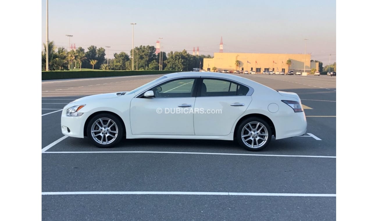 Nissan Maxima SV NISSAN MAXIMA MODEL 2013 car prefect condition inside and outside