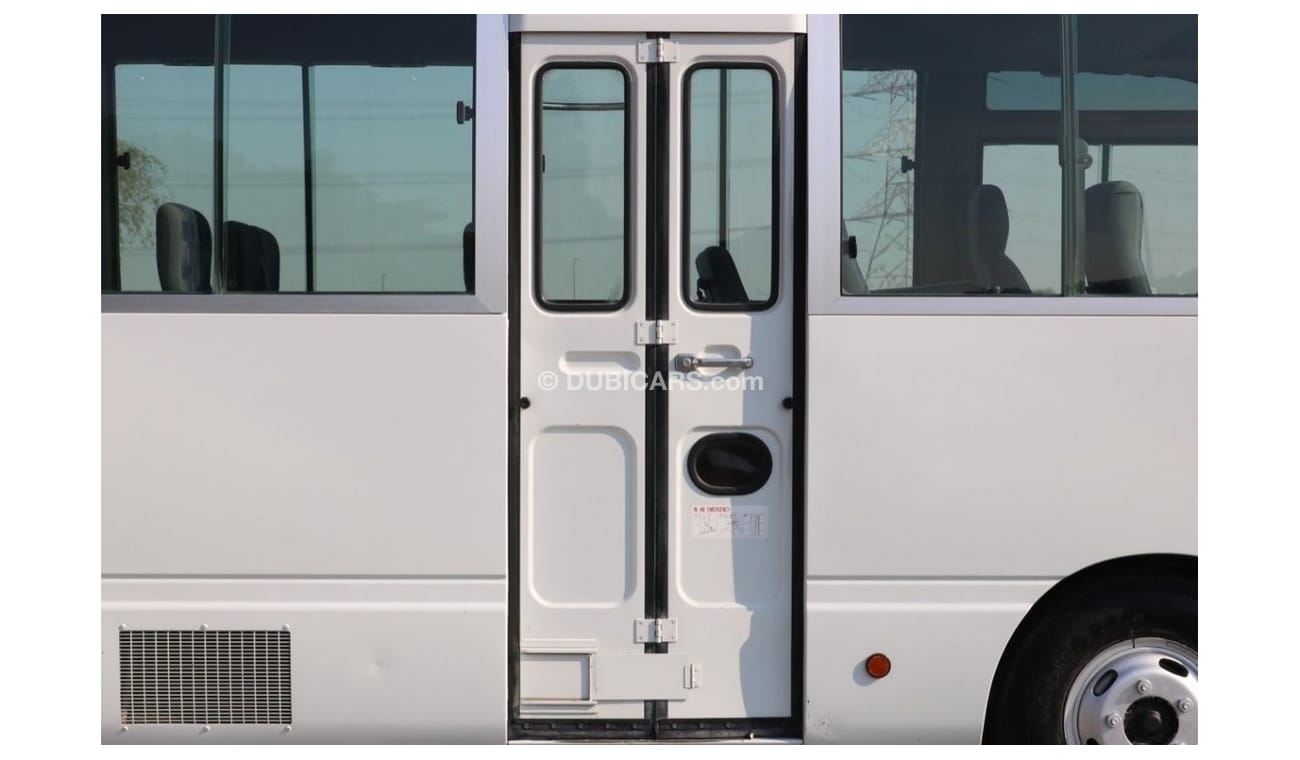 Nissan Civilian 2015 | BUS 30 SEATER WITH GCC SPECS AND EXCELLENT CONDITION