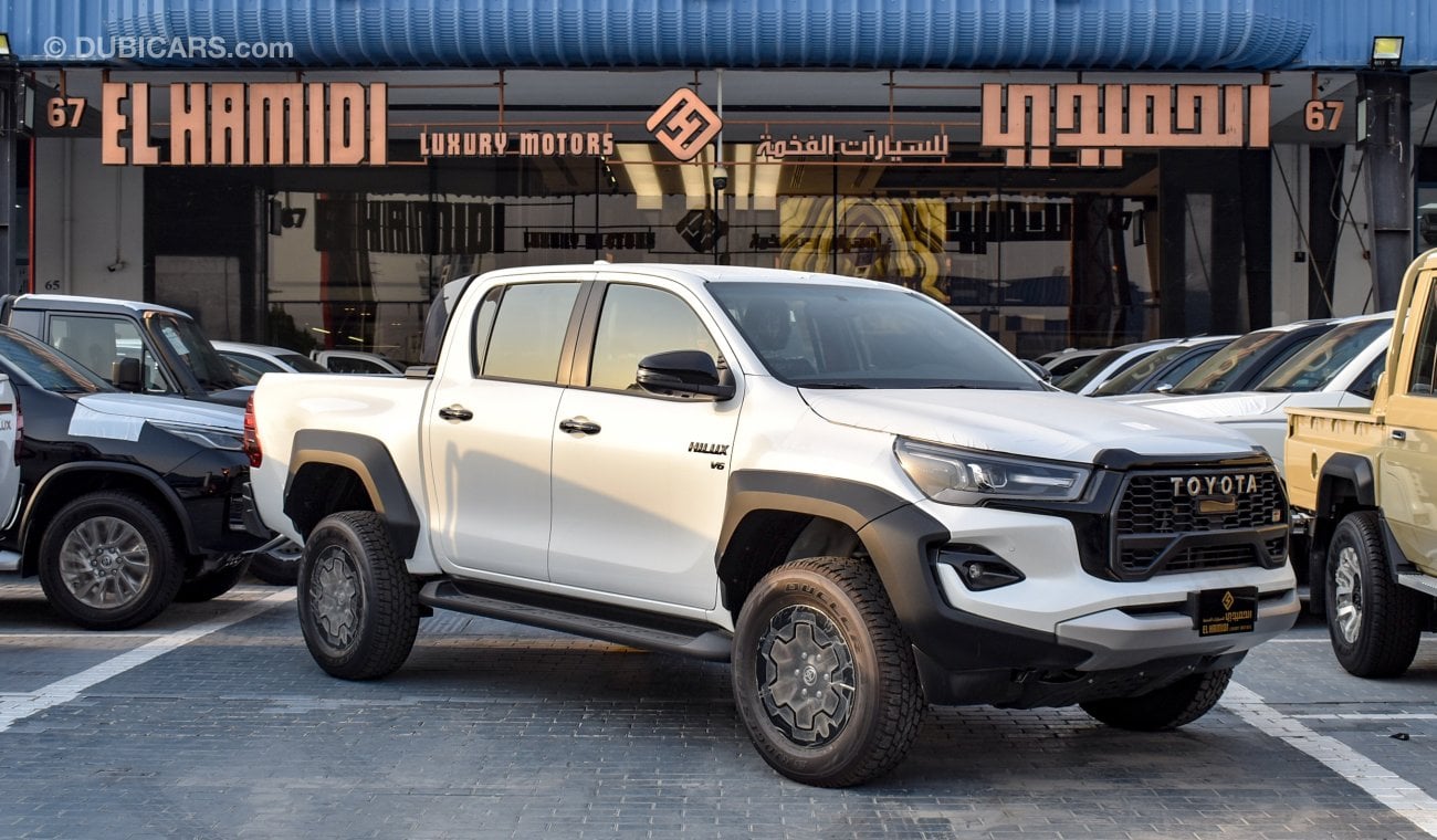 تويوتا هيلوكس GR Sport 4.0L Petrol