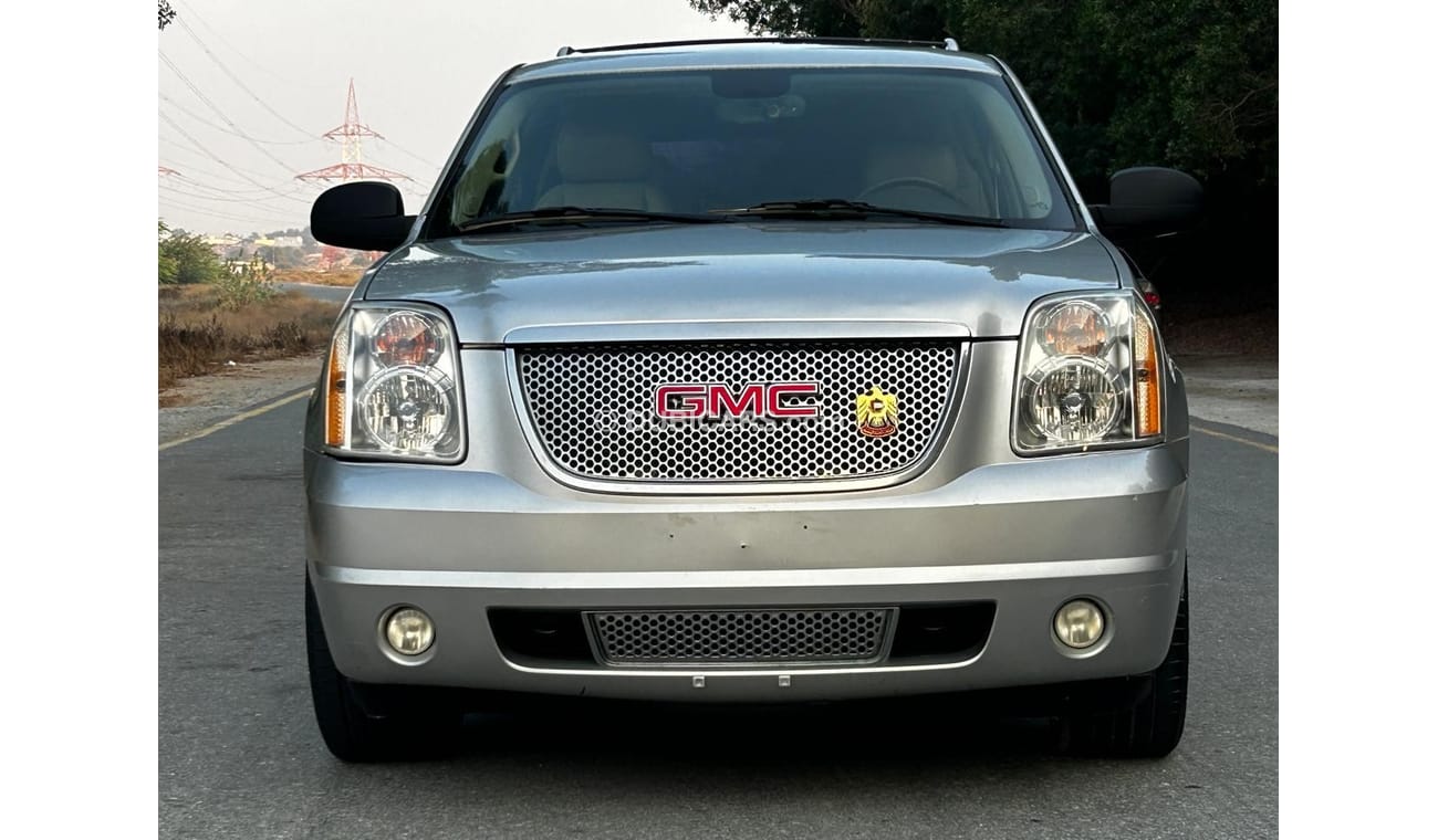 GMC Yukon Denali 6.2L (9 Seater)