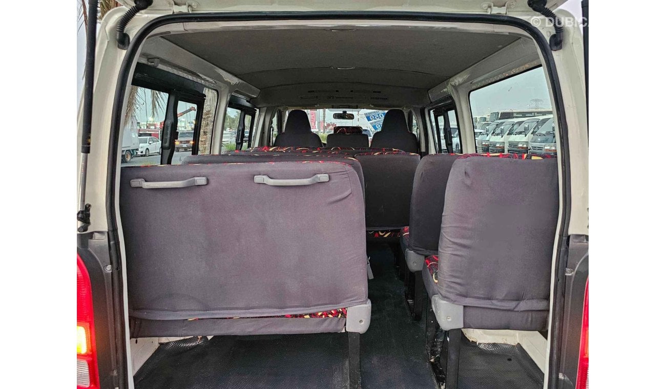 Toyota Hiace PASSENGER/ PATROL/ MANUAL/ 15 SEATER/ EXPORT ONLY/ LOT# 105795