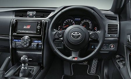 Toyota Mark X interior - Cockpit