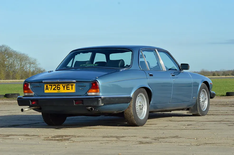 Jaguar XJ6 exterior - Rear Left Angled