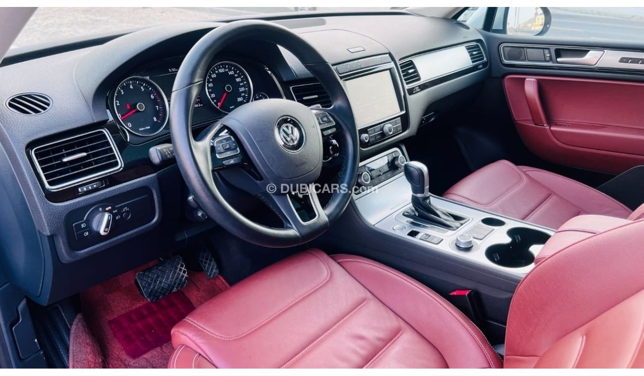 فولكس واجن طوارق هايلاين بلس AED 1,585 PM AVAILABLE | FSH | LOW MILEAGE | VOLKSWAGEN TOUAREG 2018 R-LINE | V6