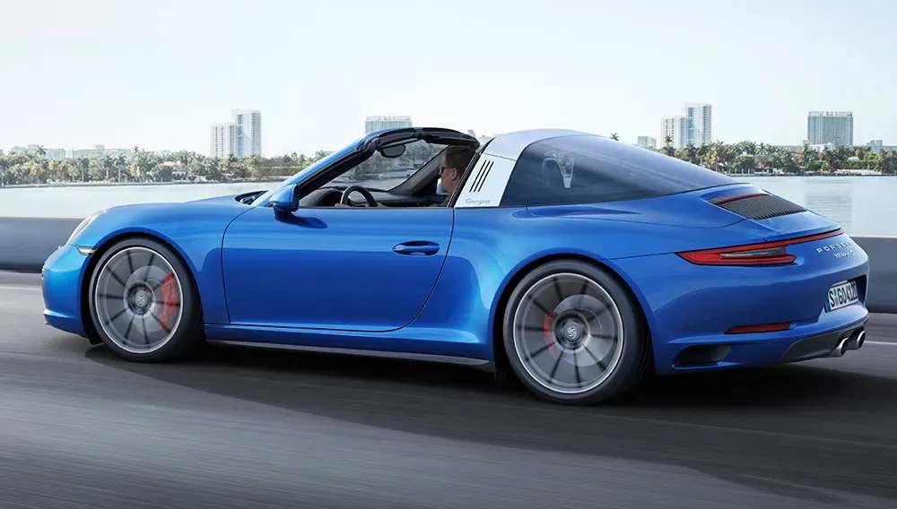 Porsche 911 Targa 4 exterior - Rear Right Angled