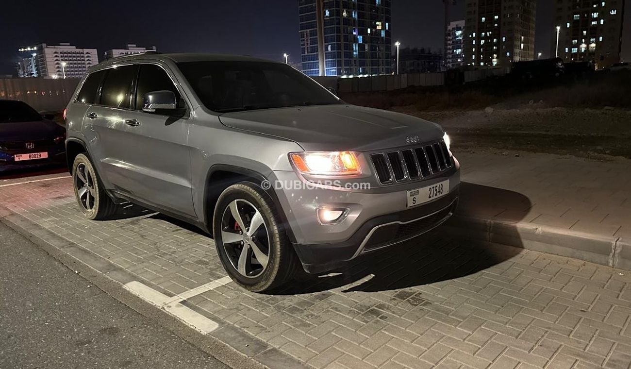 جيب شيروكي Jeep Grand Cherokee 3.6L V6 290HP USA specs clean title, full Option 2014 Model