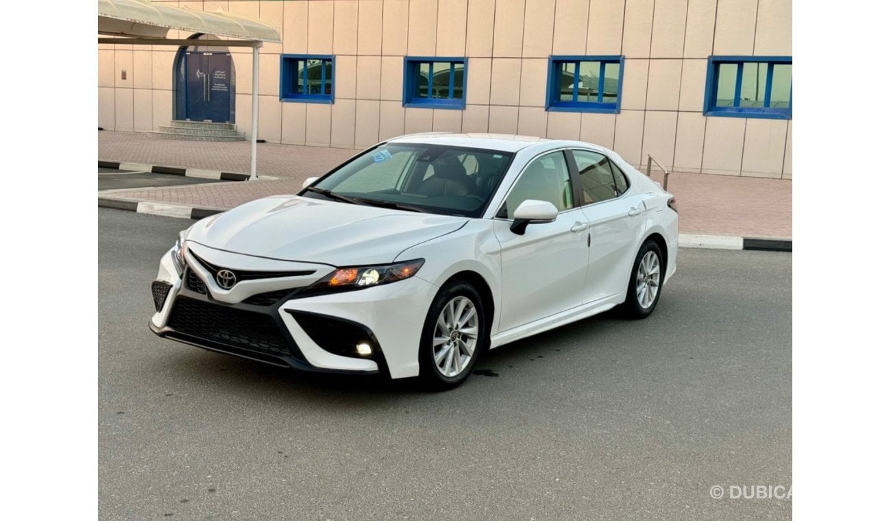 Toyota Camry 2022 SE SPORT LEATHER SEATS LOW KM CANADA SPEC