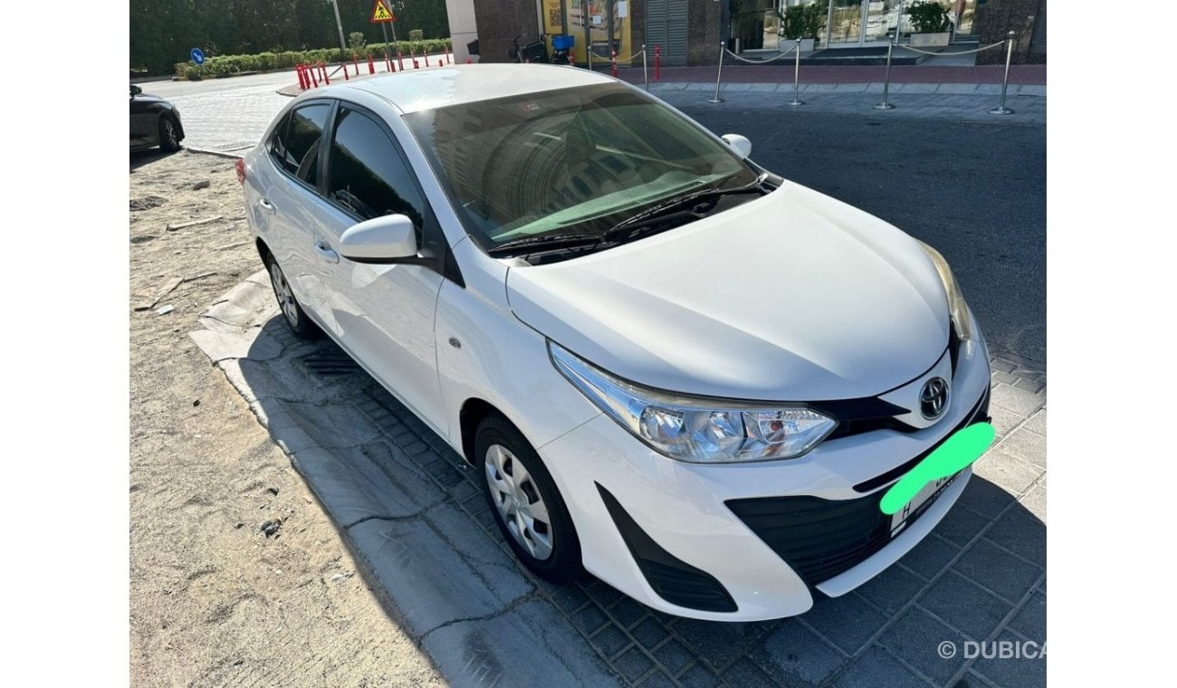 Toyota Yaris SE 1.3L (100 HP)