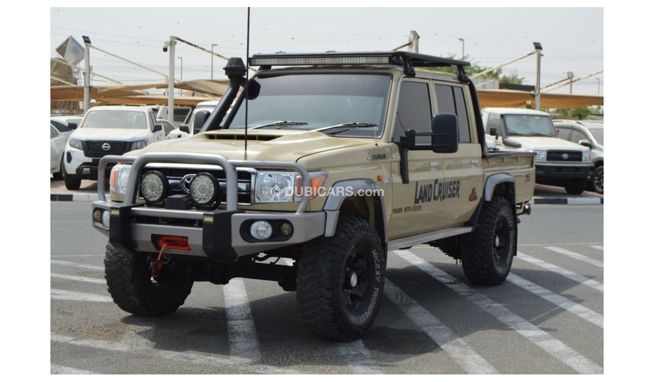 Toyota Land Cruiser Pick Up Double Cabin Perfect inside and out