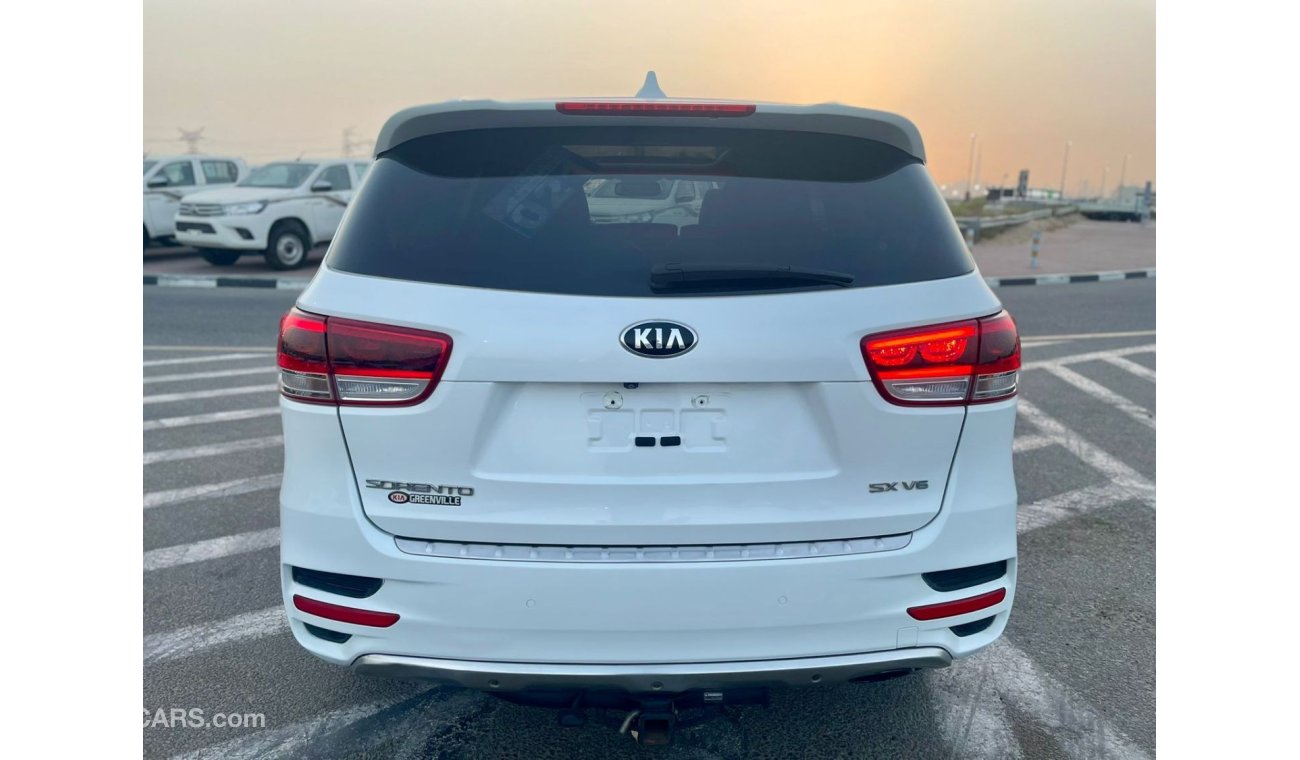 كيا سورينتو 2016 Kia Sorento SX Edition Full Option Panorama View - 3.3L V6 - 7 Seater With Radar - 98,000 Milea