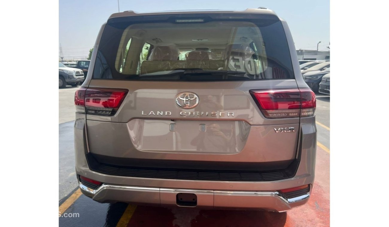 تويوتا لاند كروزر TOYOTA LAND CRUISER 3.3L DIESEL VXR FULL OPTION MY 2024