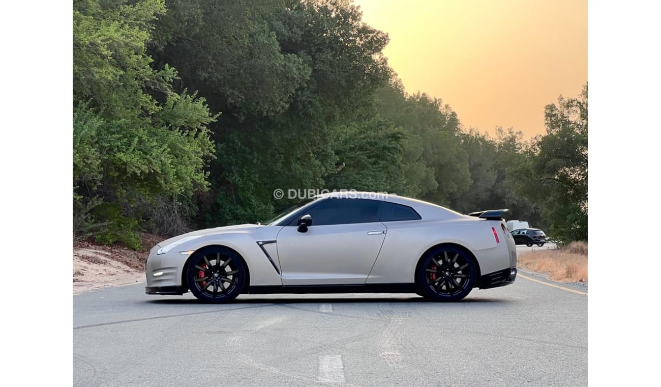 نيسان جي تي ار Track Edition 3.8L (600 HP)