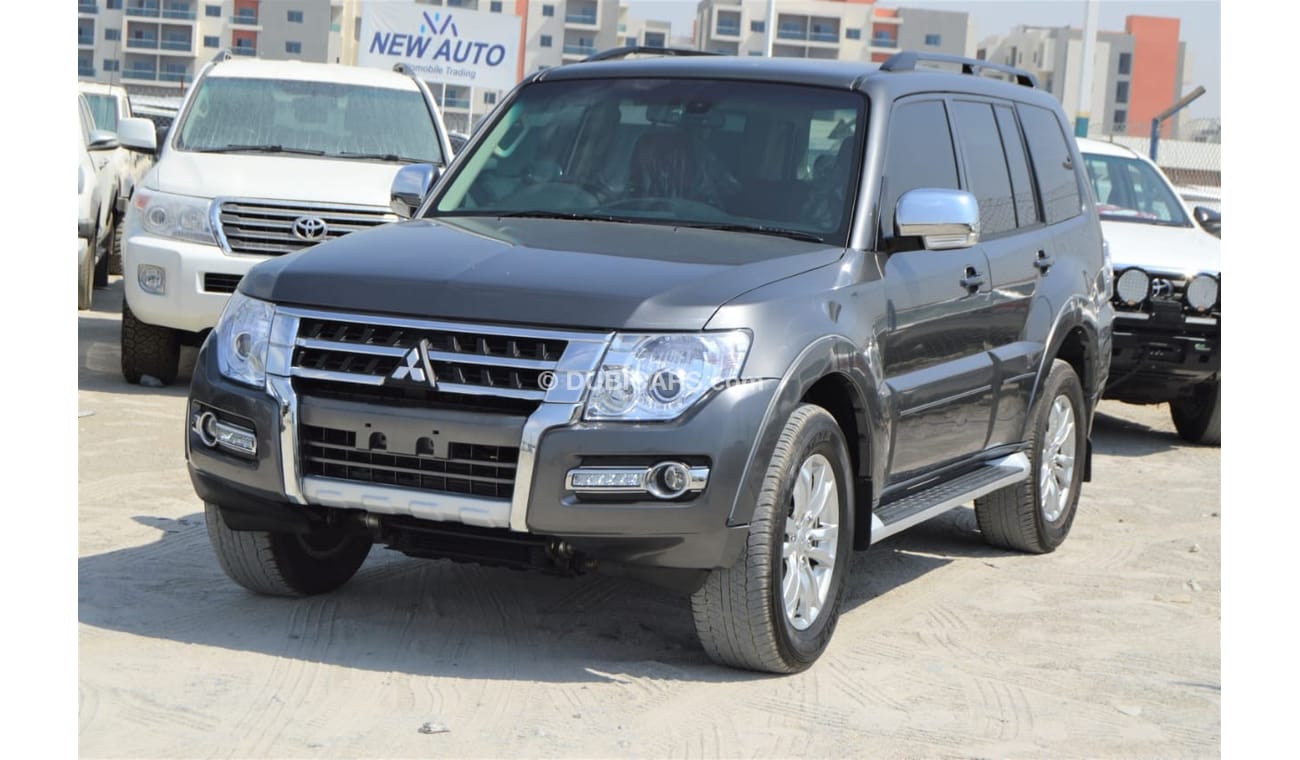 Mitsubishi Pajero Full option clean car accident free