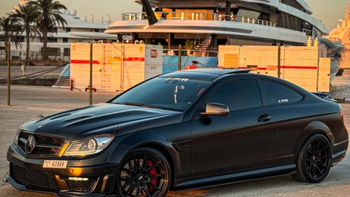 مرسيدس بنز C 63 كوبيه p31 performance pack