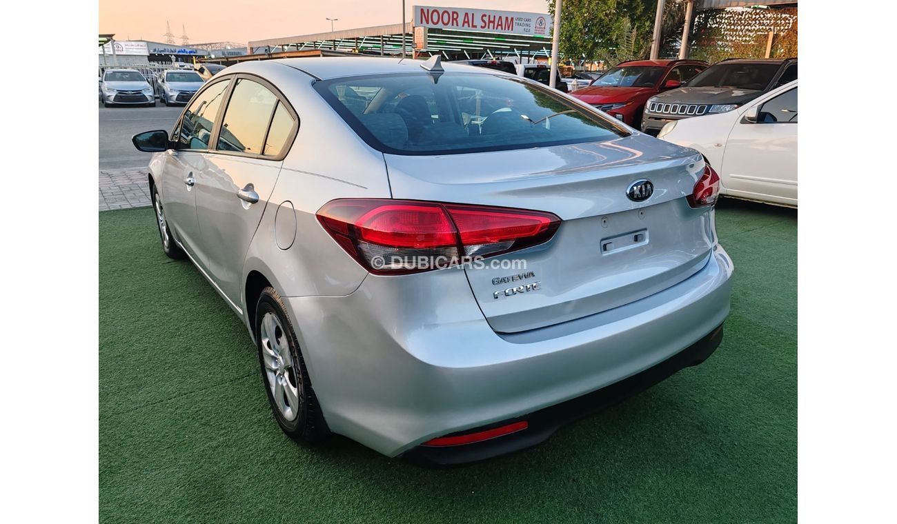 Used Kia Forte Warranty one year 2017 for sale in Dubai - 703144