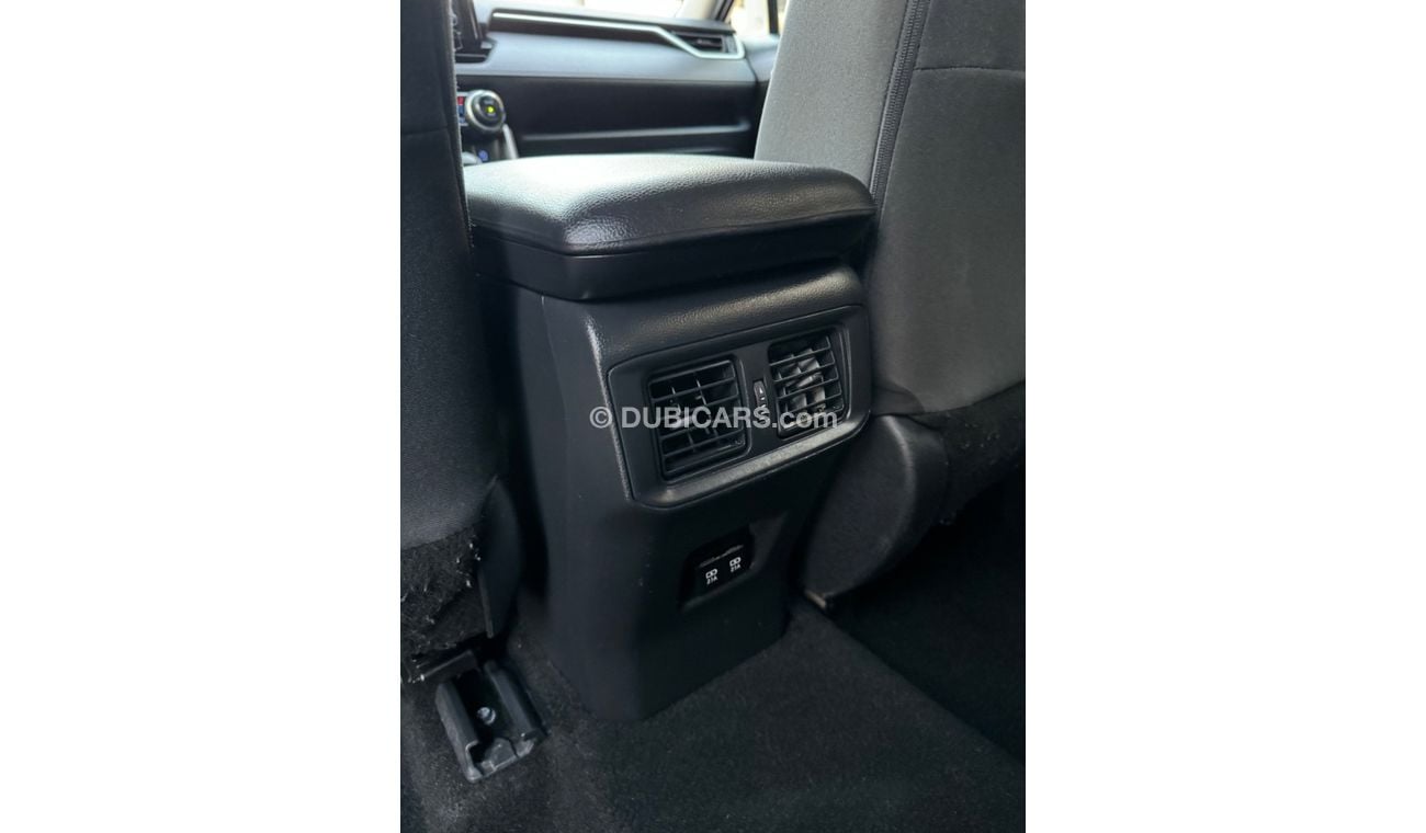 Toyota RAV4 2020 XLE PUSH START 4x4 US SPEC