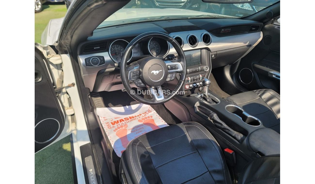 Ford Mustang convertible