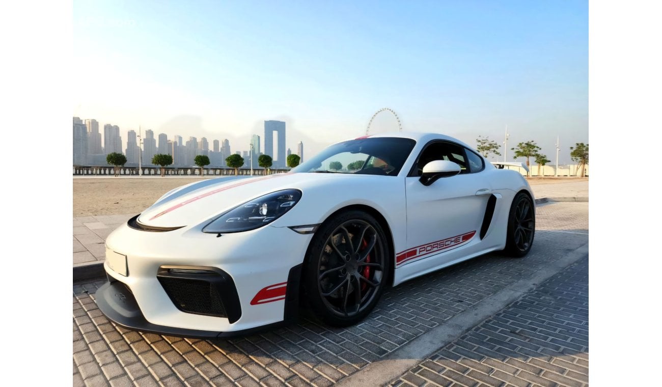 Porsche Cayman GT4