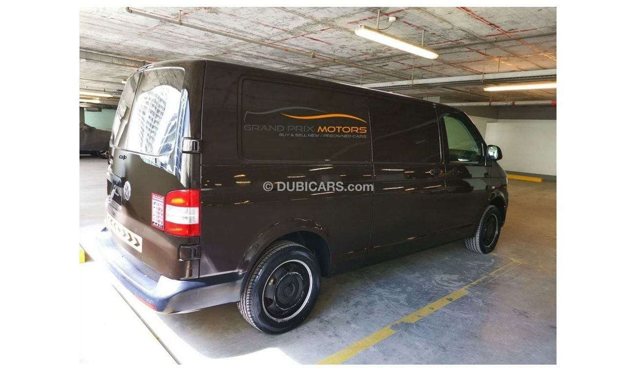 Volkswagen T6 Transporter Volkswagen Transporter LONG Wheel Base AUTOMATIC 2015 Model GCC Specs With Full Service History In P