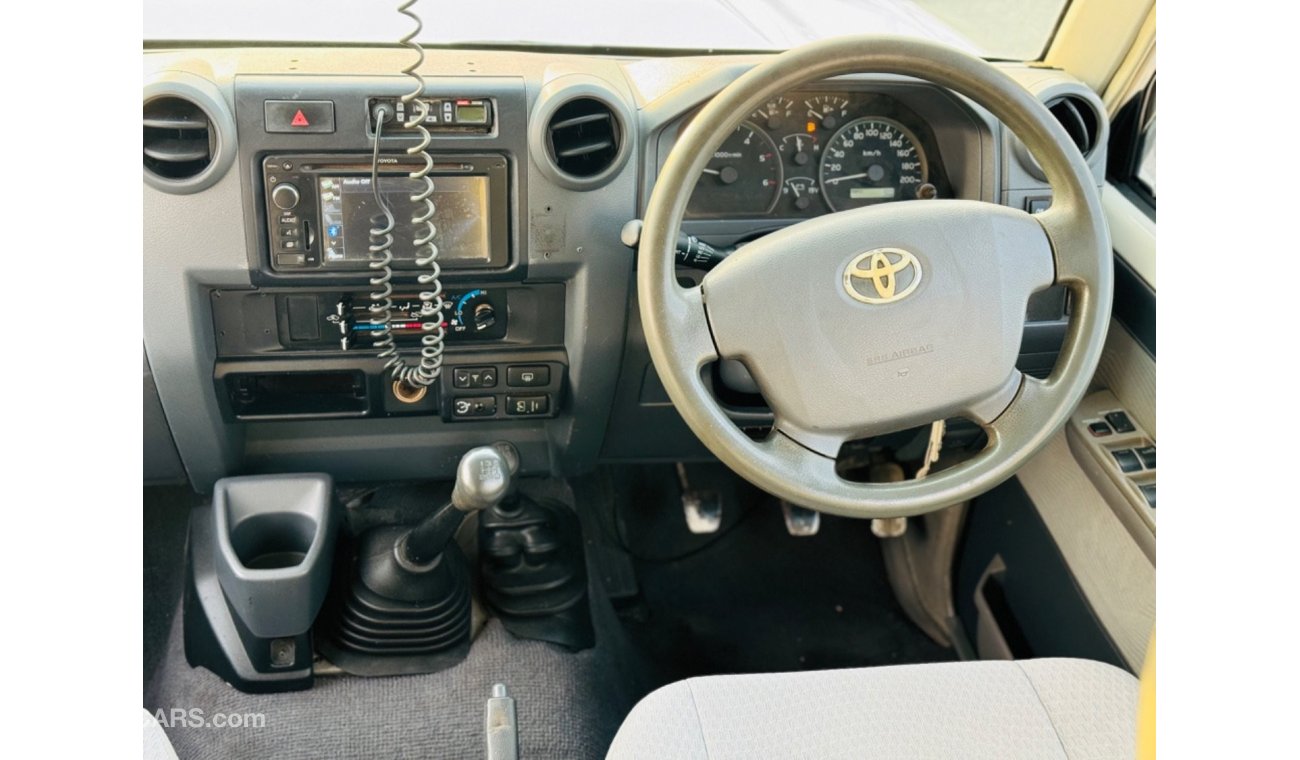 تويوتا لاند كروزر هارد توب Toyota Land Cruiser hardtop