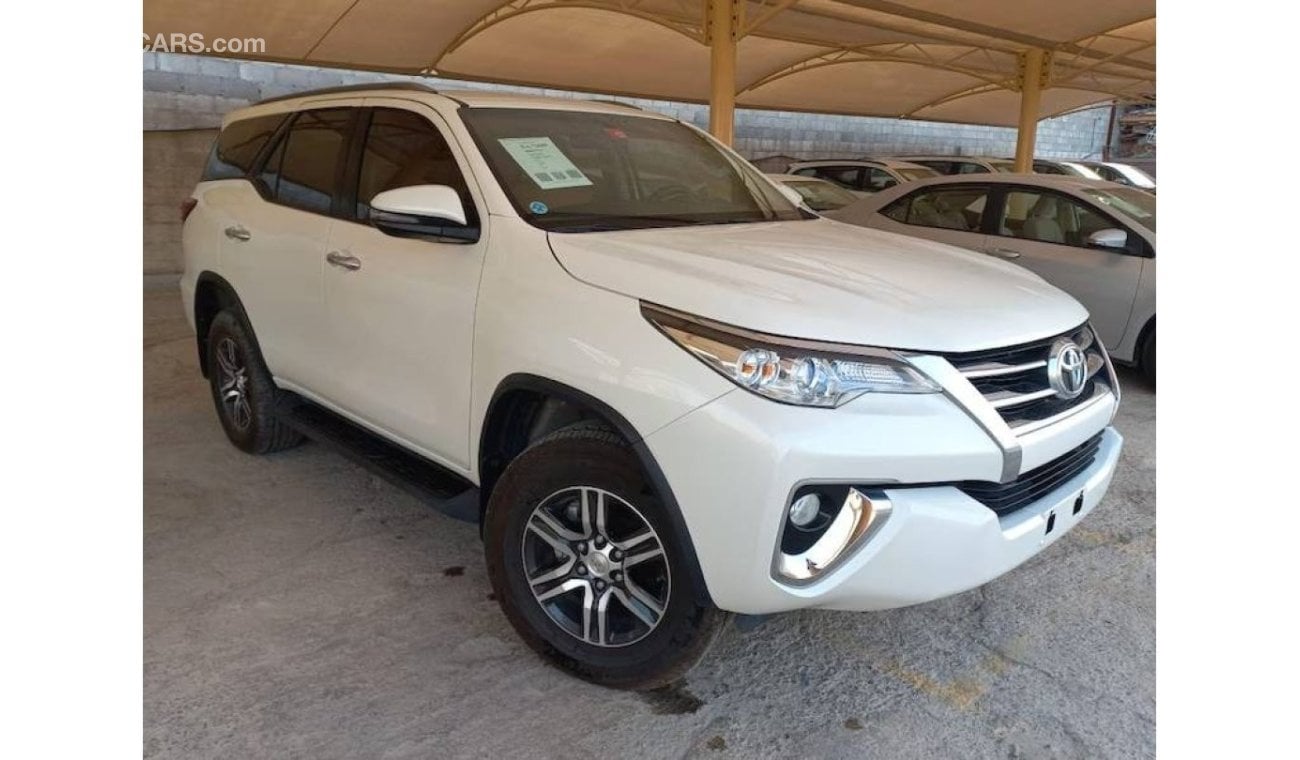 Toyota Fortuner TOYOTA FORTUNER 2.7EXR 2019 IN EXCELLENT CONDITION WITH ORGINAL SPARE KEYS