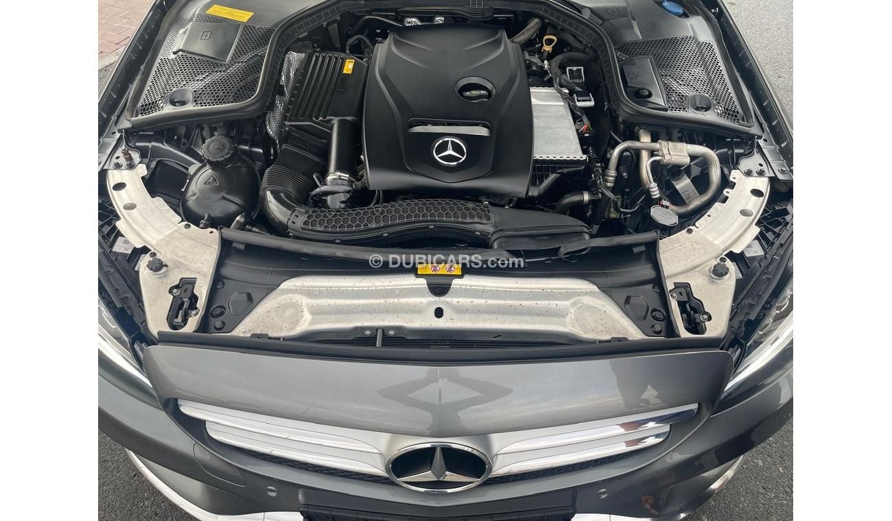 Mercedes-Benz C200 AMG Pack Mercedes C 200 _GCC_2018_Excellent Condition _Full option