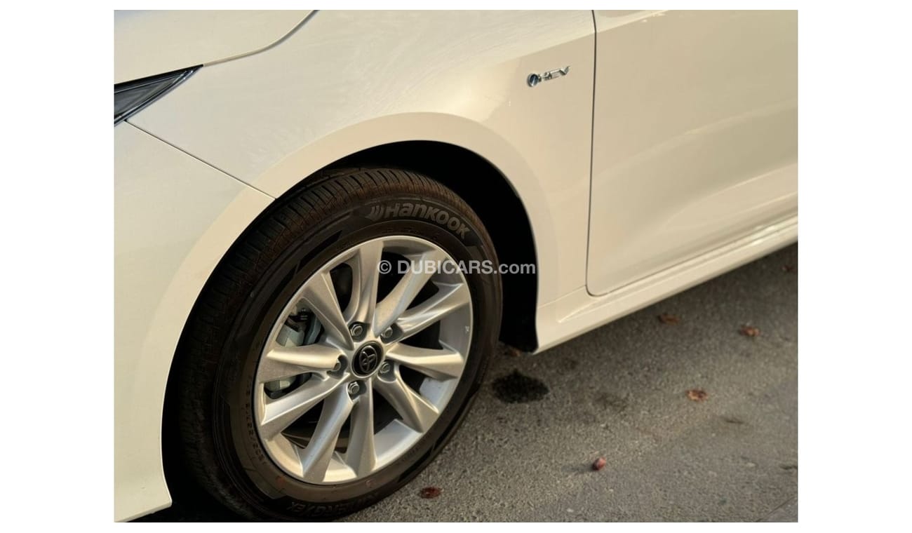 تويوتا كورولا TOYOTA COROLLA 1.8 HYBRID (HEV MODEL WITH OUT POWER SEATS  )  MY2024