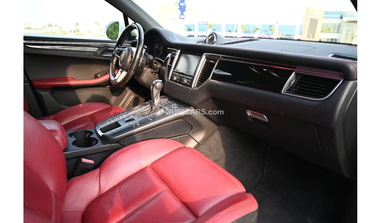 Porsche Macan S Base 3.0T AGENCY MAINTAINED - PORCSHE MACAN S 2015 - 3.0TC V6 4WD - RED INTERIOR - MINT CONDITION