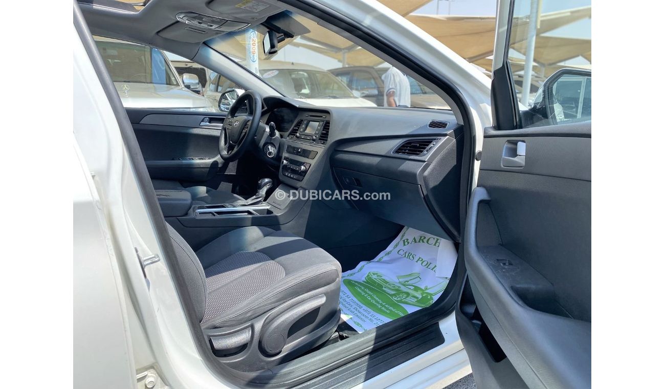 Hyundai Sonata GLS ACCIDENTS FREE - GCC - PERFECT CONDITION INSIDE OUT - PANORAMIC SUNROOF