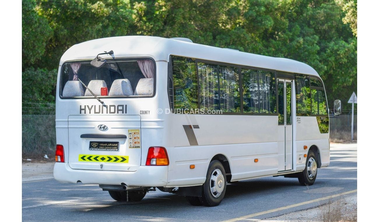 Hyundai County 2016 | HYUNDAI COUNTY | 30-SEATER BUS | DIESEL | AUTOMATIC DOOR | GCC SPECS | H69710