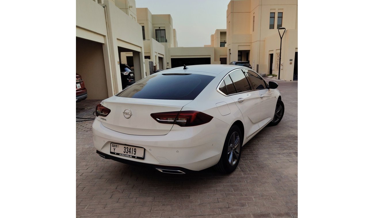 أوبل إنسيجنيا Elegance Plus 2.0 Turbo