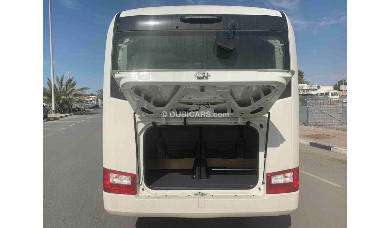 Toyota Coaster VIP ( 4.2 DIESEL 22 seat )