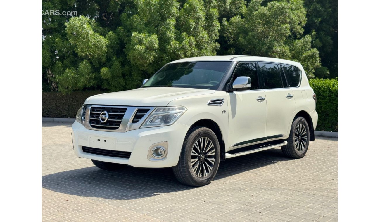 نيسان باترول Nissan patrol 2010 V8 big engine Gcc Full options