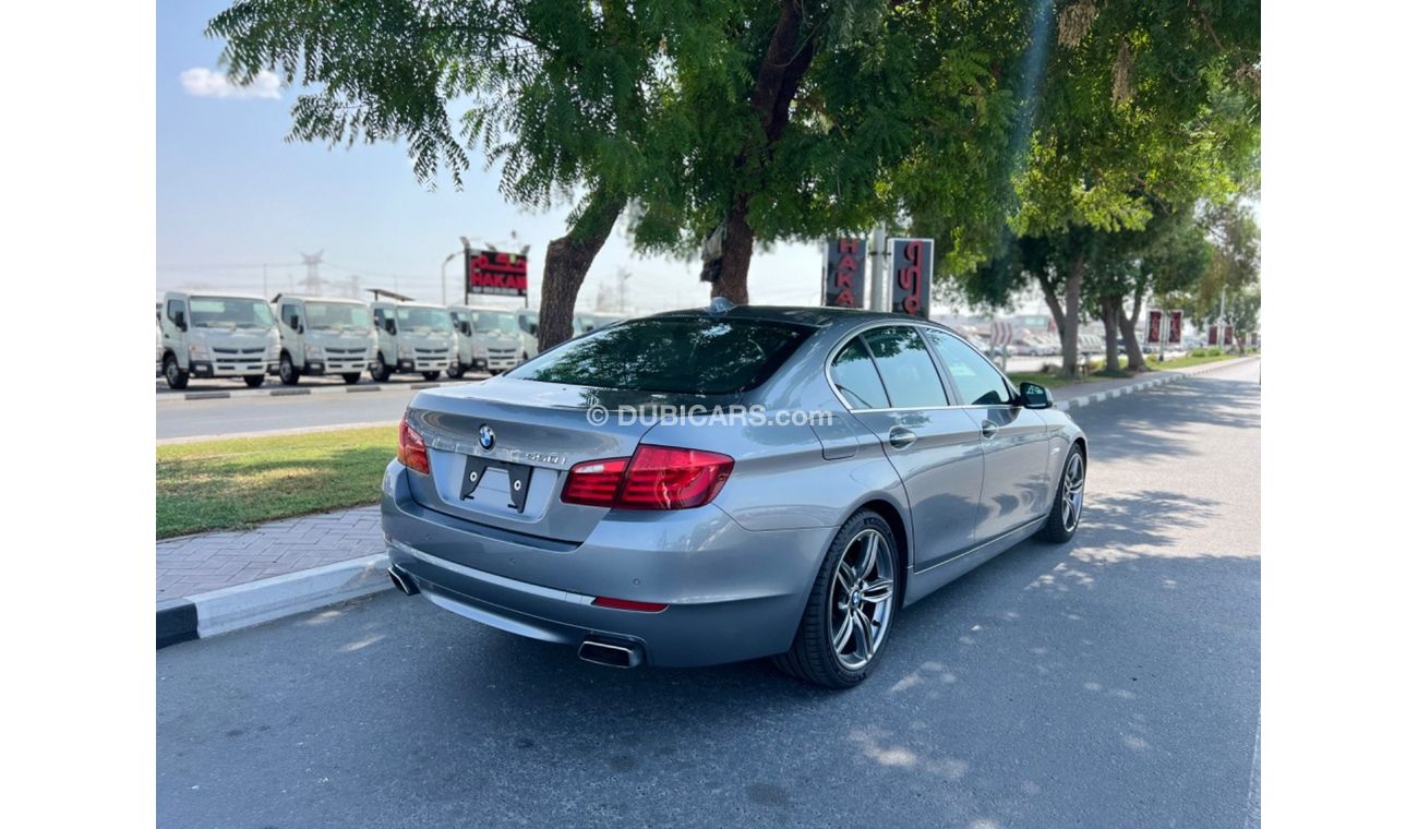 BMW 550i Std 4.4L (402 HP)