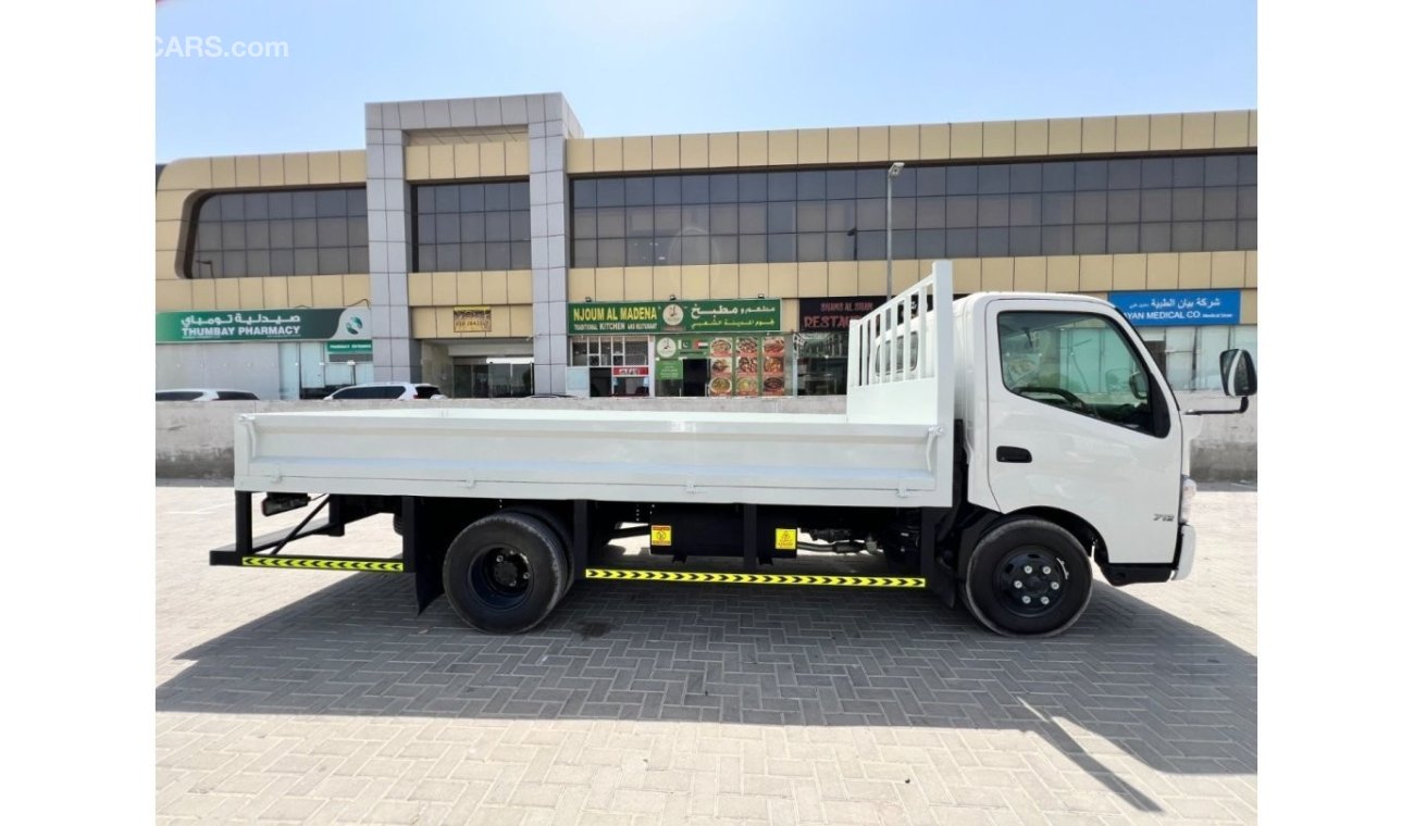 هينو 300 2024 Hino 300-Series 712 4.0-TON Payload Chassis 4.0L 4-Cyl Diesel M/T 4x2 Only for Export