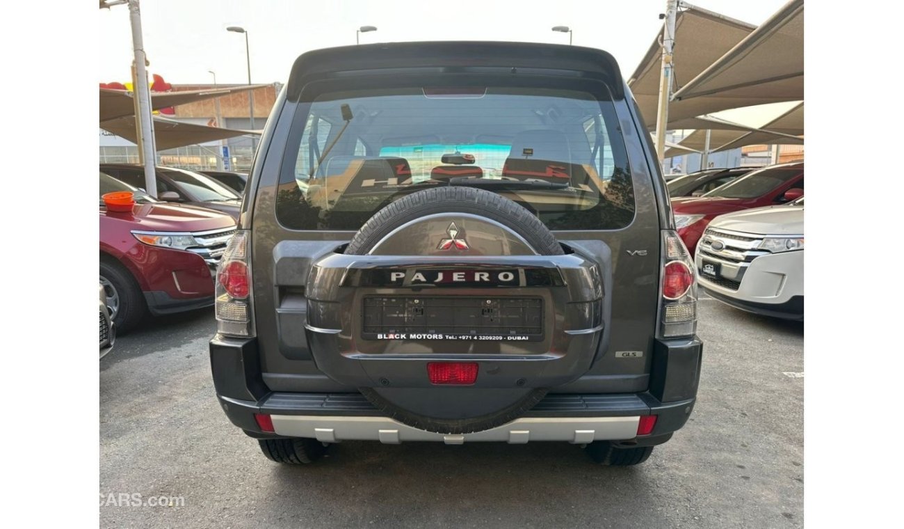 Mitsubishi Pajero GLS Mid