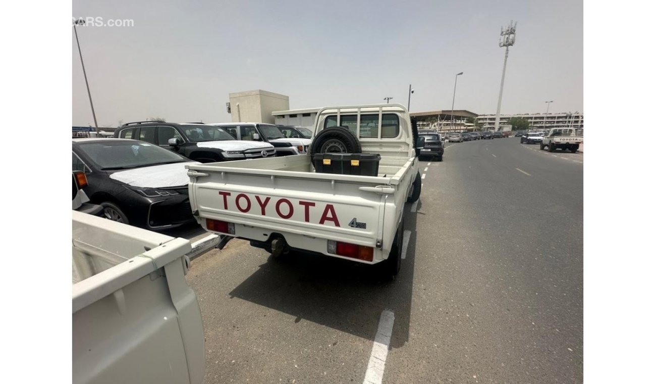 تويوتا لاند كروزر بيك آب TOYOTA LAND CRUISER 4.2L SINGLE CAB PICKUP