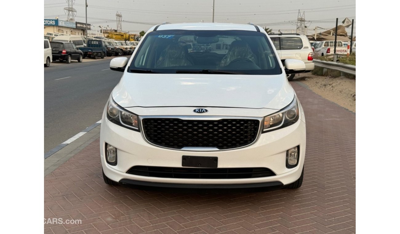 Kia Sedona 2017 - 7 SEATS FAMILY CAR LOW KM US SPEC