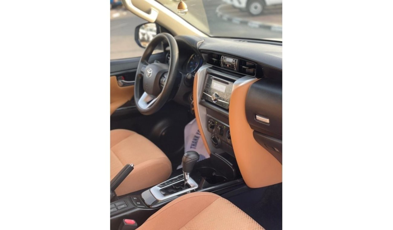 تويوتا فورتونر 2019 Toyota Fortuner EX.R 2.7L V4 - AWD 4x4 - 7 Seater Gcc Specs -
