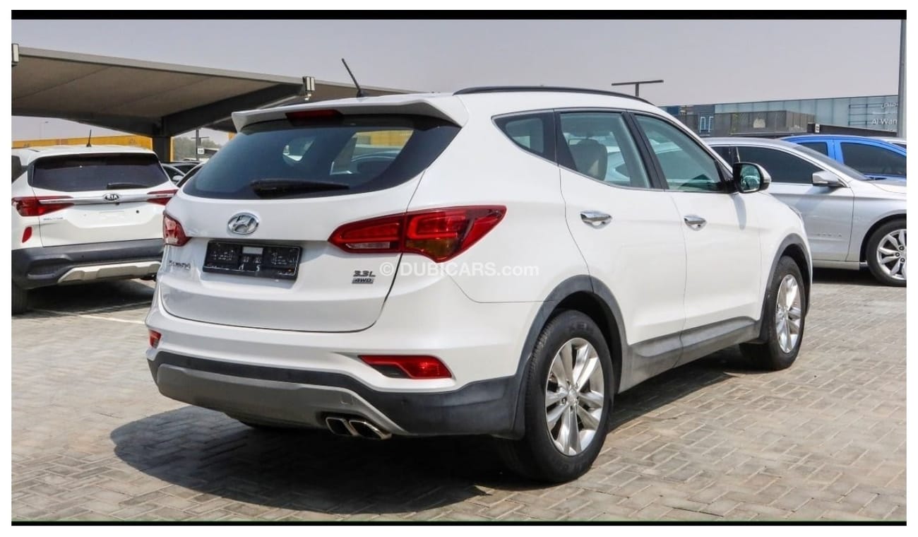 Hyundai Santa Fe GL خاليه من الحوادث