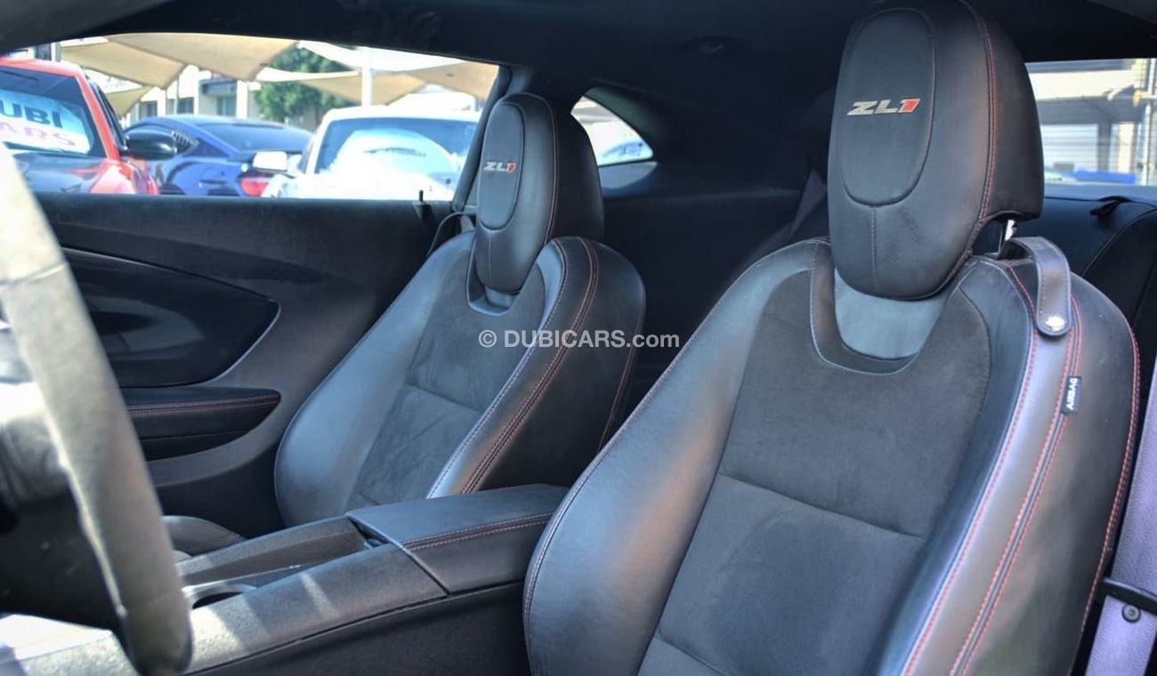 Chevrolet Camaro Camaro ZL1 Supercharged V8 6.2L 2015/GCC/FullOption/ Alcantara Lether Interior/ Very Good Condition