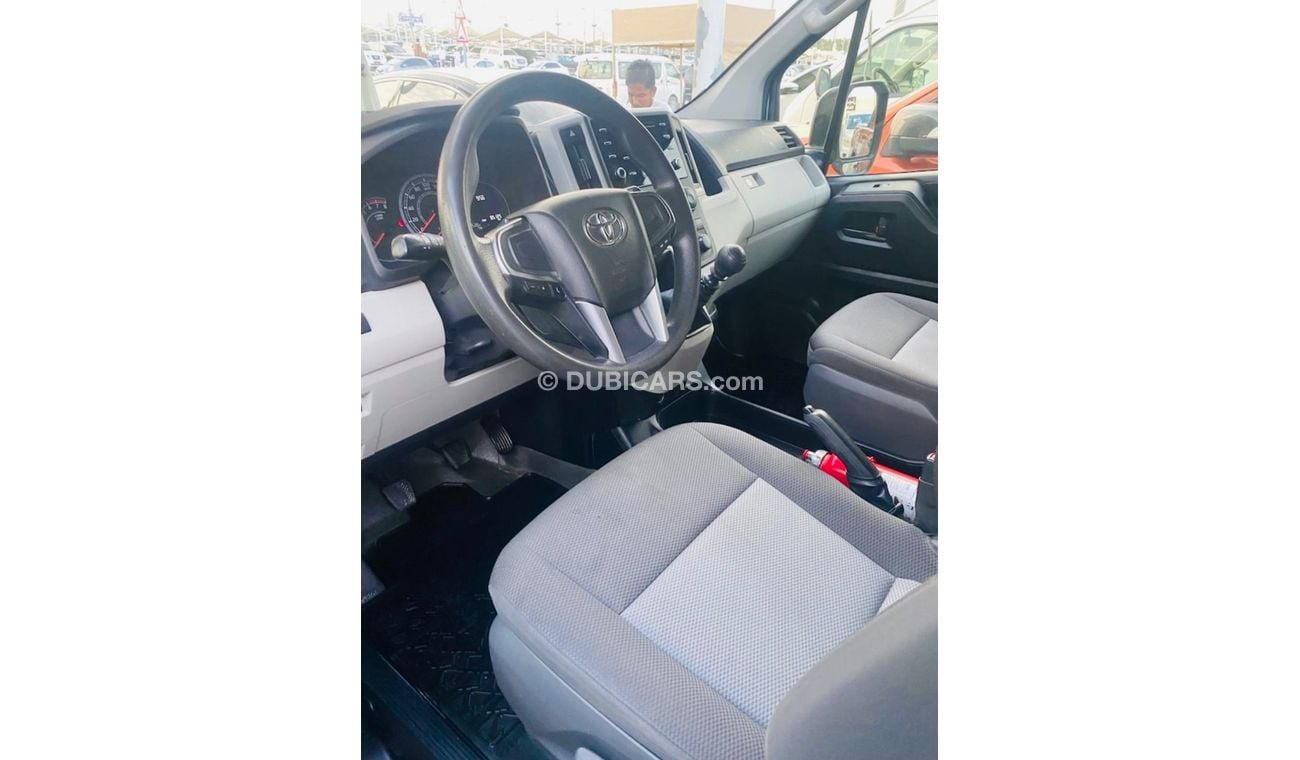 تويوتا هاياس Toyota hiace 2020 high roof passenger white color v6 LHD