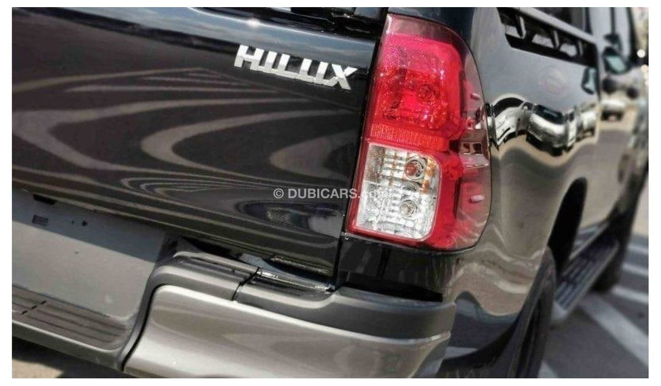 تويوتا هيلوكس Toyota hilux 2.4L diesel mid option MY2024